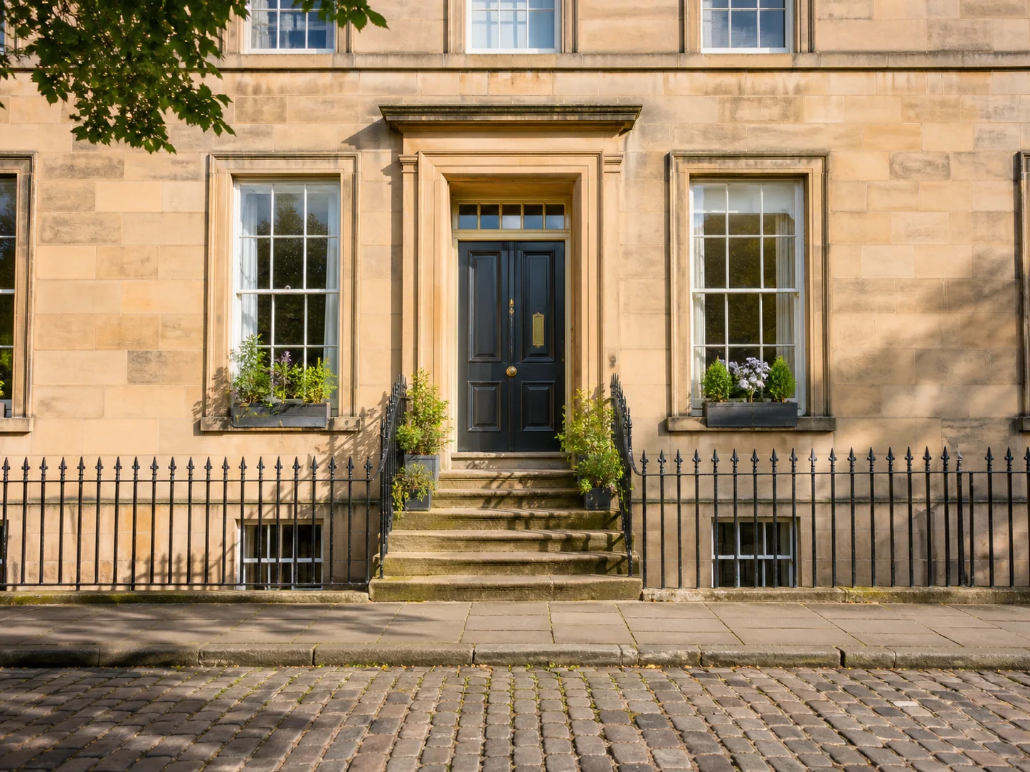 Georgian main-door flat, Trinity Crescent